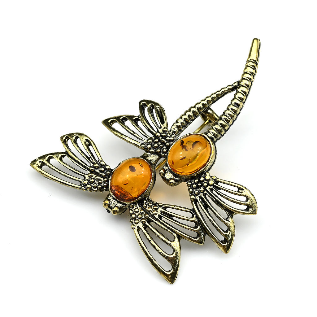 Брошь-булавка с янтарем в металле "Две стрекозы" 47*56мм коньячный