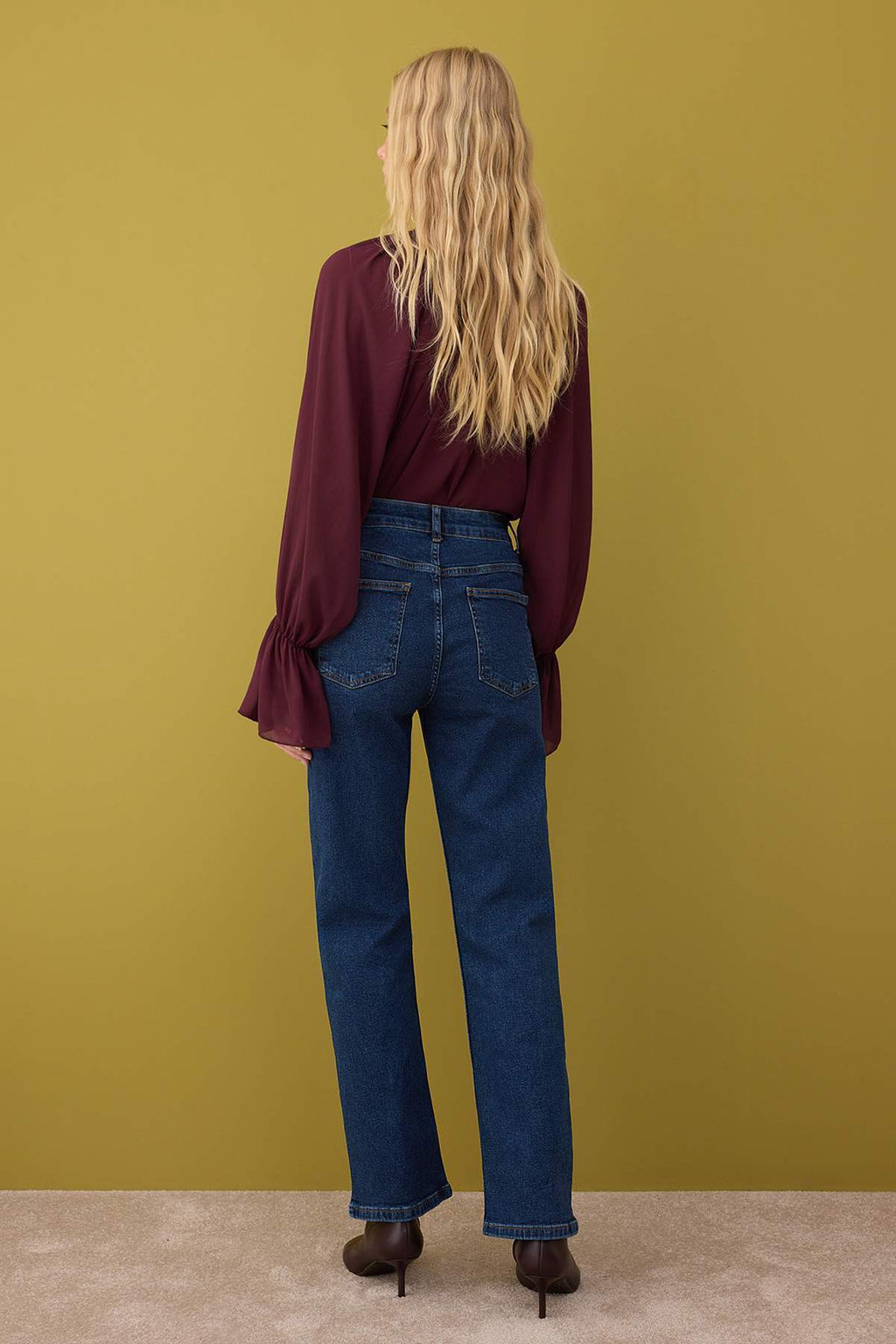 Koyu Mavi Yuksek Bel Comfort/Esnek/Rahat Straight Duz Kesim Boru Paca Jeans TWOAW26JE00062 - Trendyolmilla фото 4