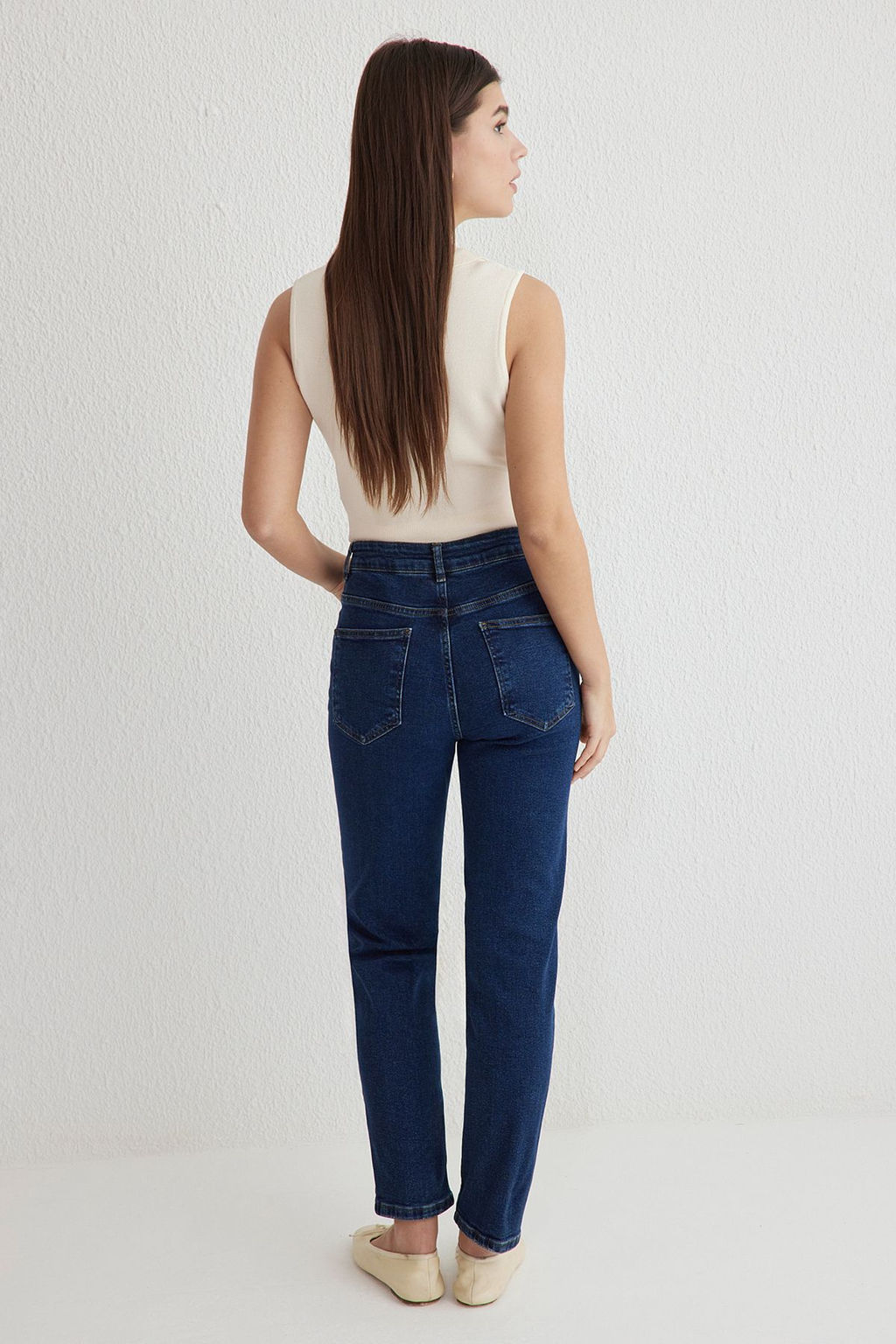 Mavi Yuksek Bel Comfort Mom Jeans TWOSS25JE00115 - Trendyolmilla фото 14
