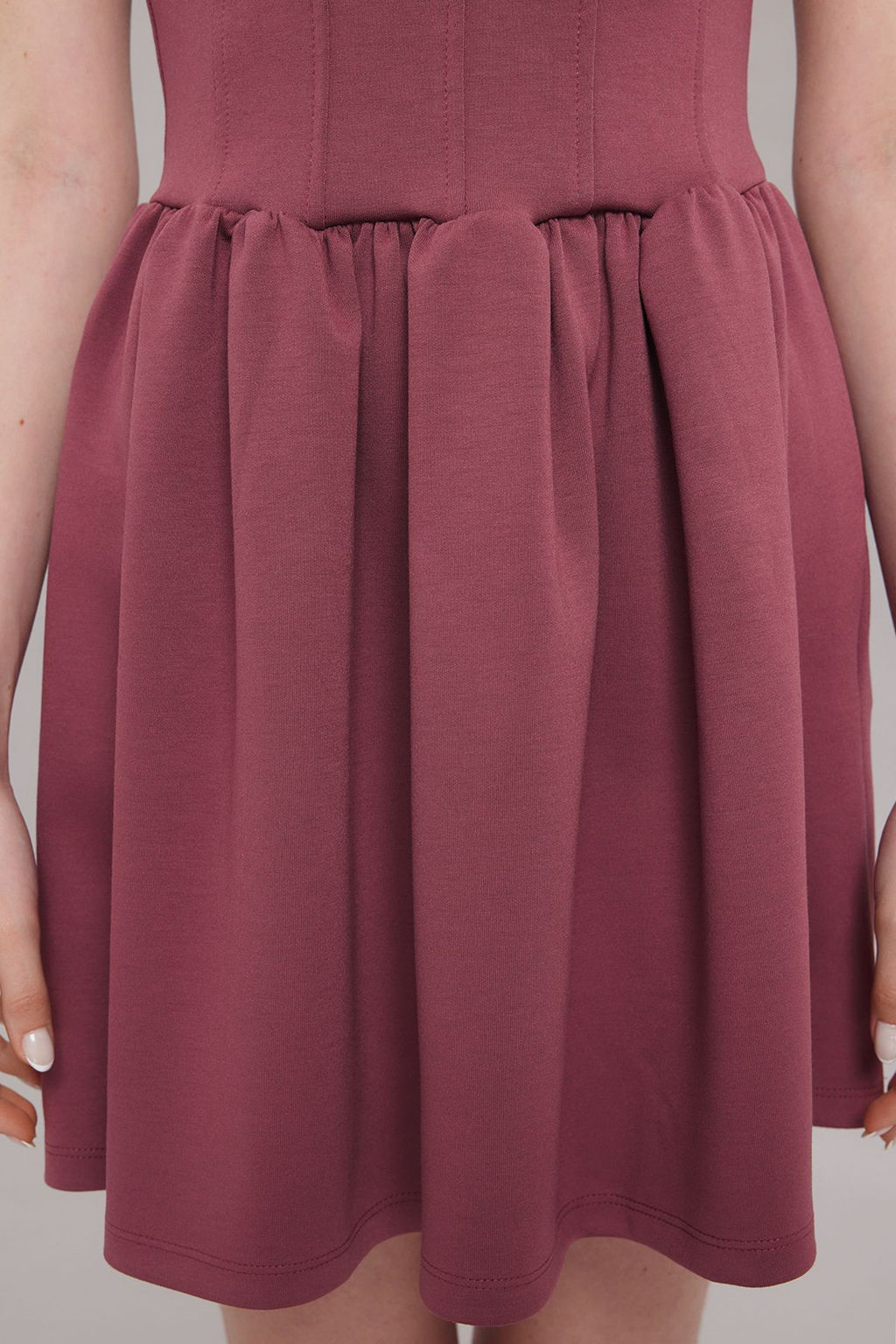 TRENDYOLMILLA Gul Kurusu Kare Yaka Balon Skater/Belden Ac?klan Balon Etekli Mini Orme Elbise TWOSS25EL00371  фото 3