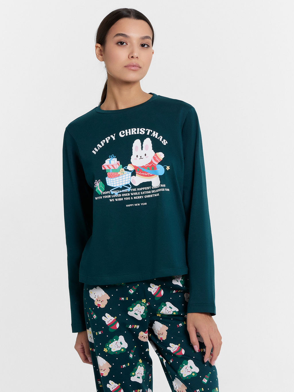 Пижама женская зеленая с принтом и надписью "Happy Christmas"