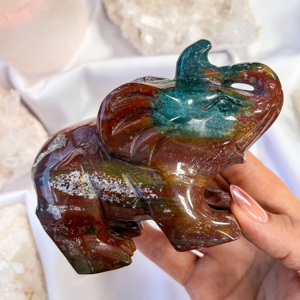 Фигурка резная "Слон" из океанической Яшмы