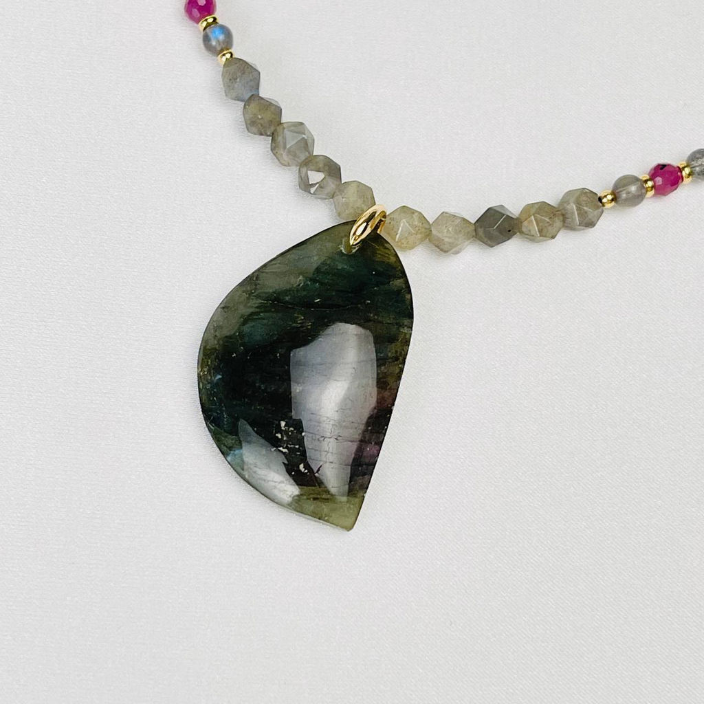 Колье из Лабрадора и Корунда (Рубин) 45 см +