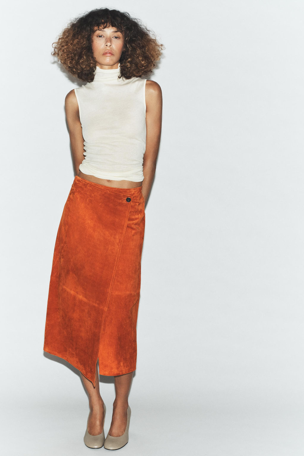 100% SUEDE LEATHER WRAP MIDI SKIRT - Zara фото 13