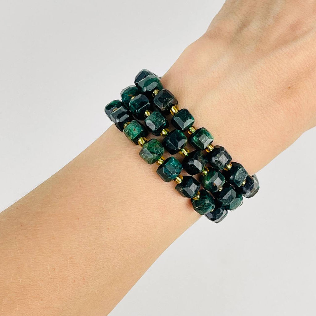 Бусины для украшений из Фуксита (46 бусин) 39 см