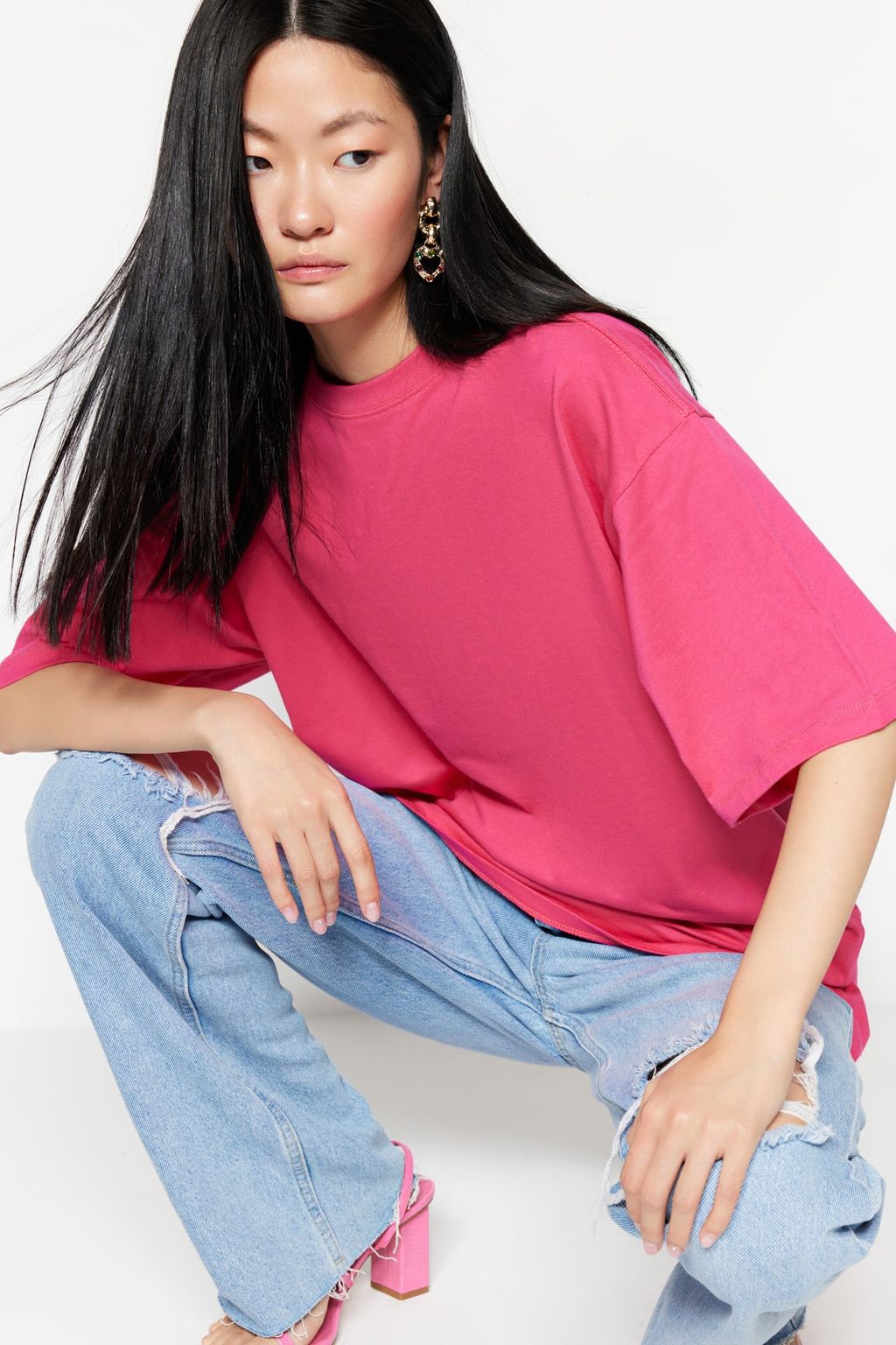 Fusya%100 Kal?n Pamuklu Premium Oversize/Genis Kal?p Bisiklet Yaka Orme T-Shirt TWOSS23TS00040