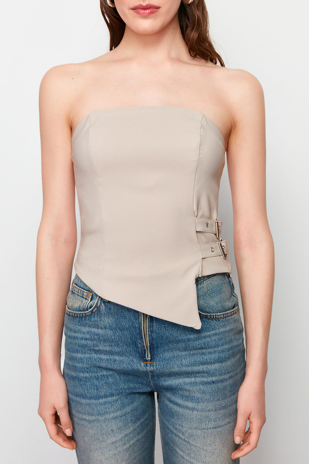 Trendyolmilla Siyah Straplez Fitted Kemer Toka Detayl? Dokuma Bluz TWOSS24BZ00349 фото 4