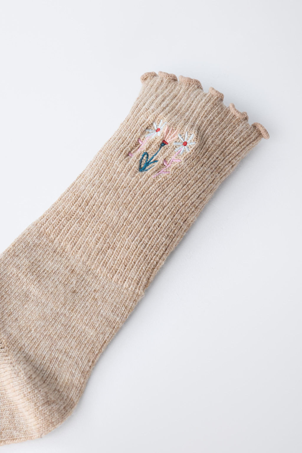 KNIT EMBROIDERED FLOWER SOCKS - Zara фото 2