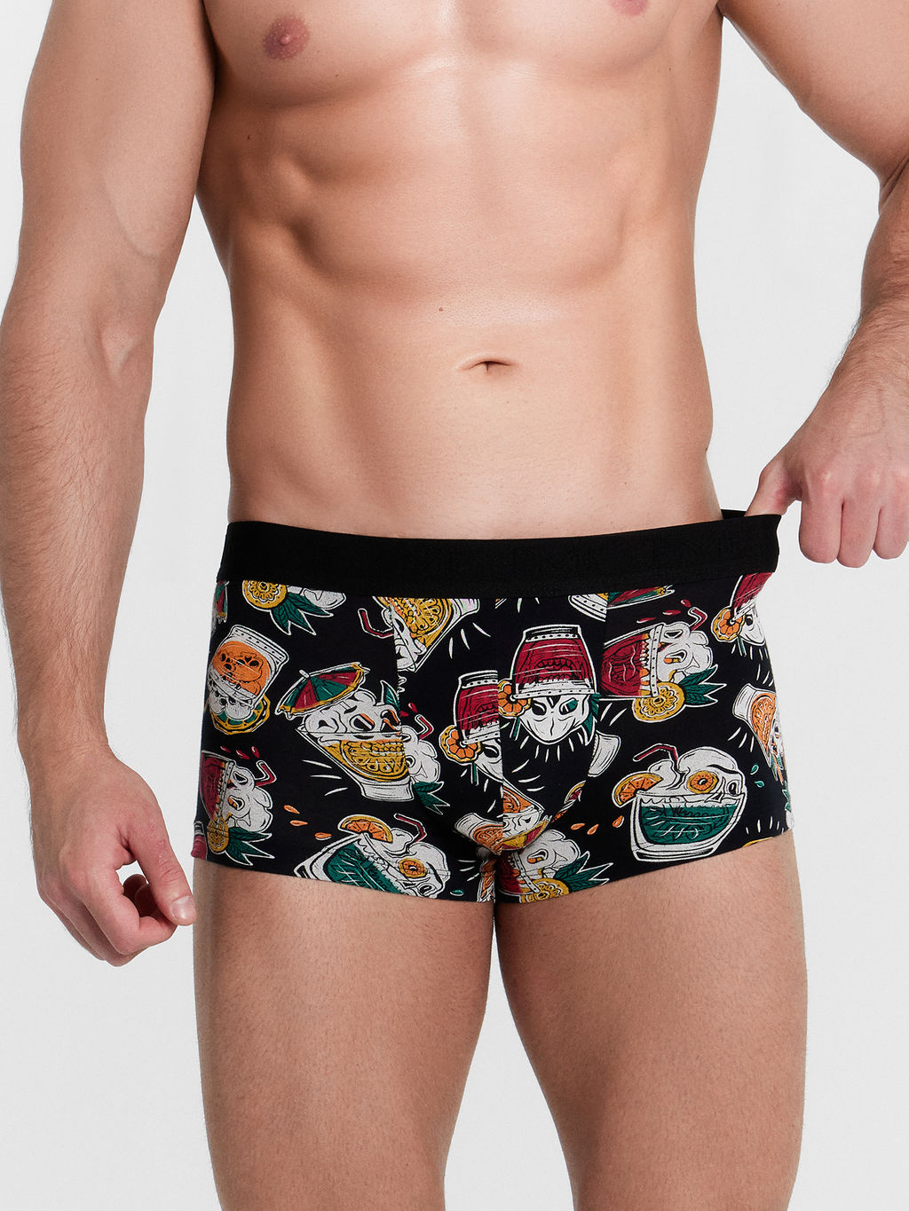Цена за 2 штуки! Трусы мужские боксеры черные с принтом в виде коктейлей - Mark formelle фото 2