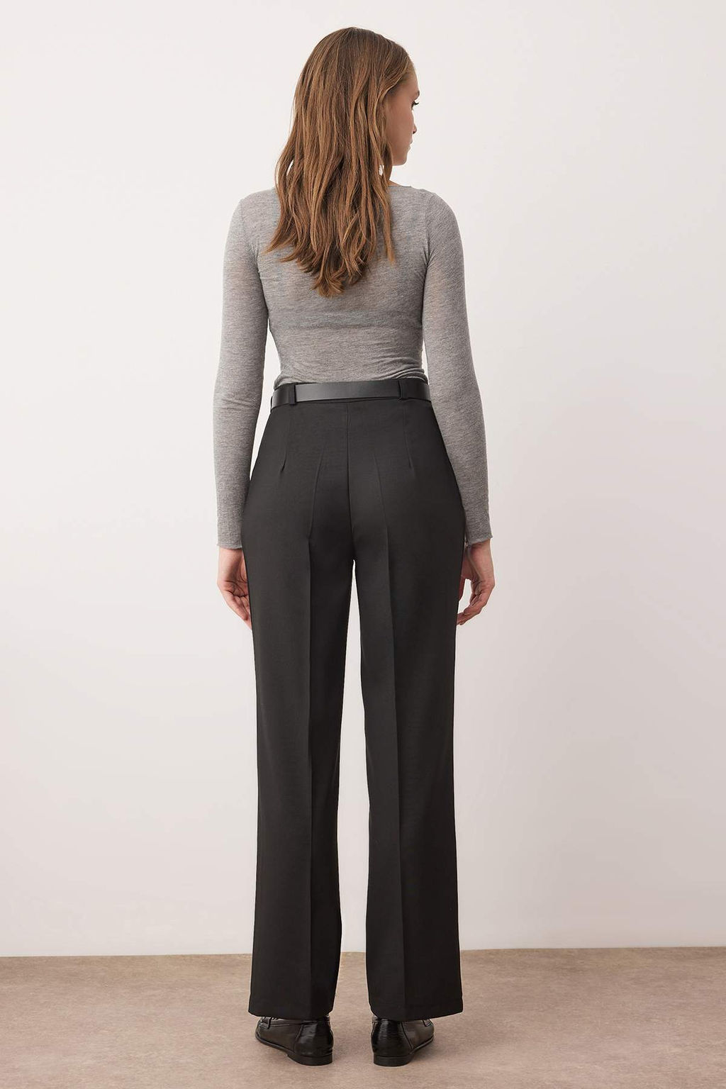 Siyah Kemerli Straigt/Duz Kesim Dokuma Kumas Pantolon TWOAW25PL00046