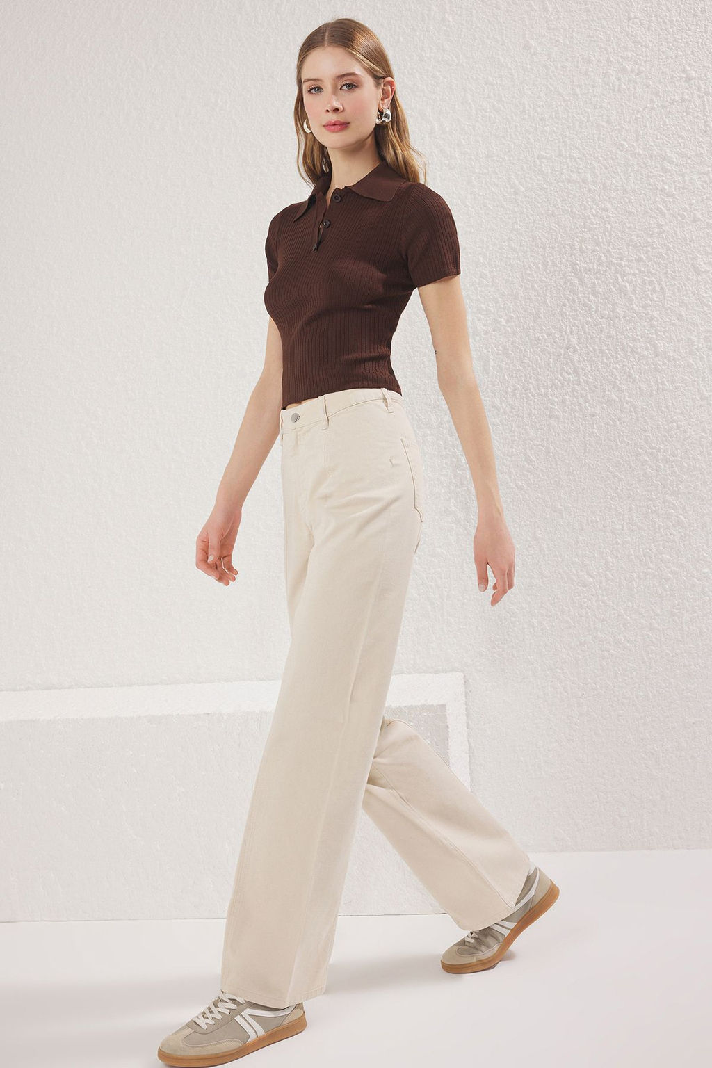 TRENDYOLMILLA Kahverengi Dikis Detayl? Yuksek Bel Wide Leg Jeans TWOSS25JE00034  фото 7