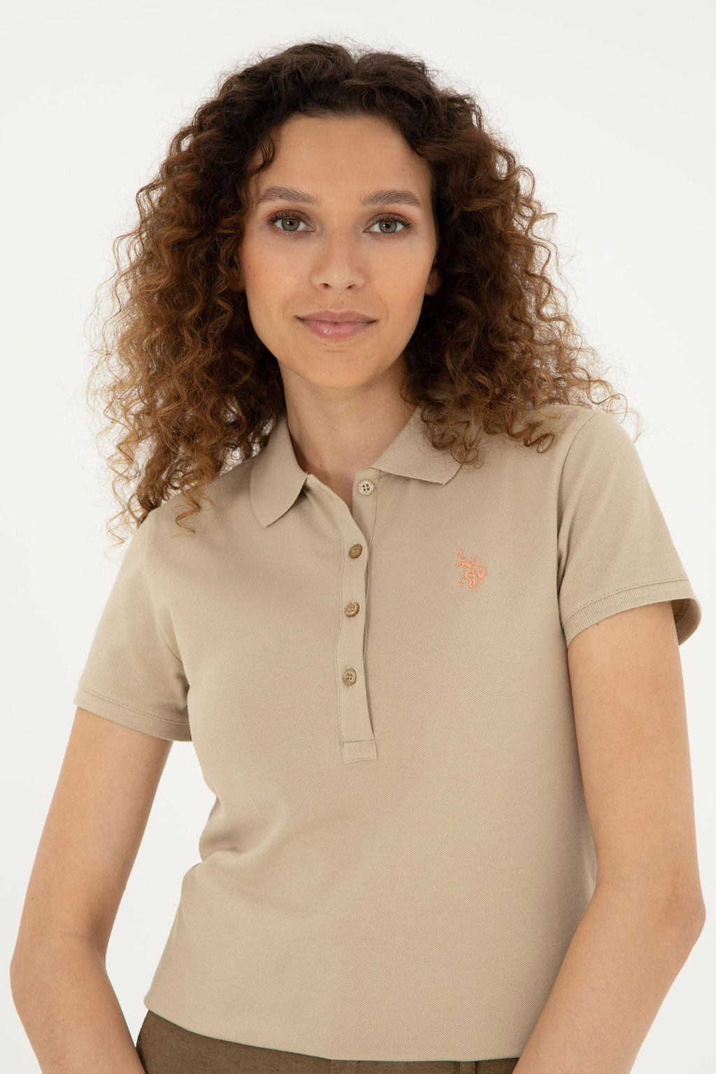 U. S. Polo Assn / Женская базовая футболка светло-хаки - U.s. polo assn фото 9