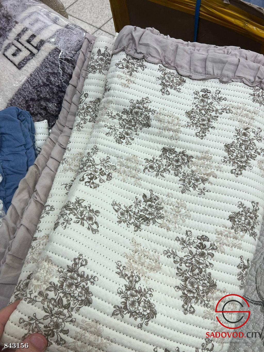 Покрывало на кровать с принтом