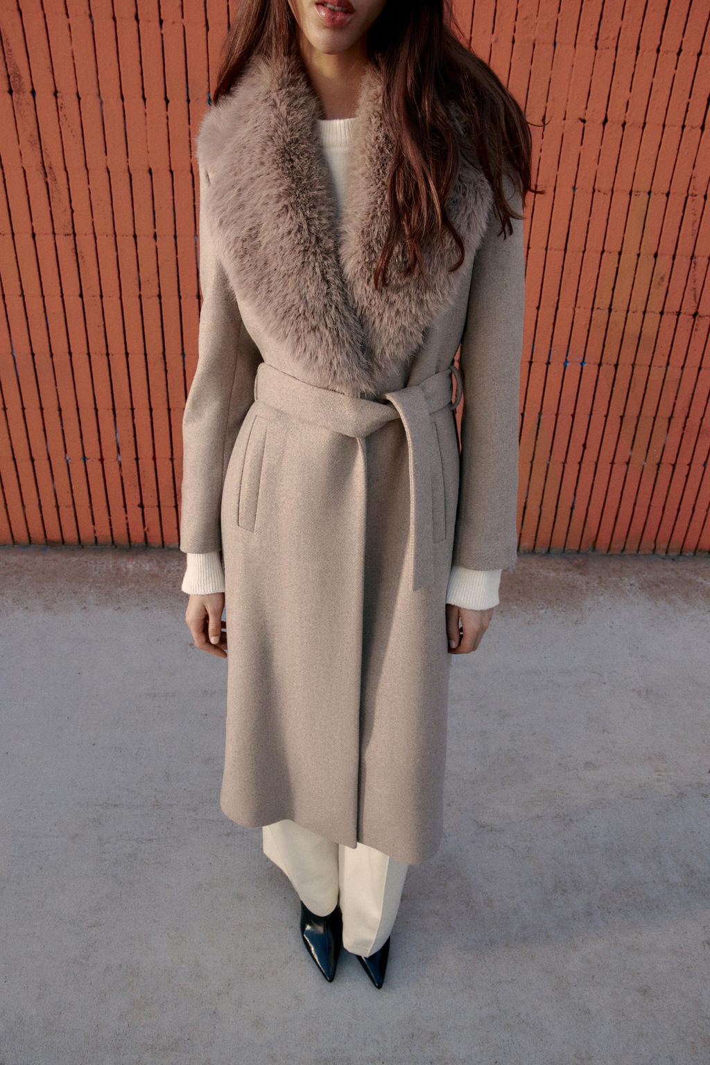 WOOL COAT WITH FAUX FUR LAPEL AND BELT - Zara фото 12