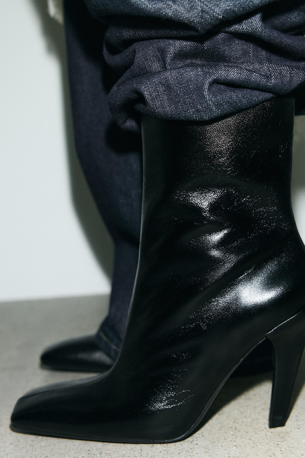 LEATHER HIGH-HEEL ANKLE BOOTS WITH SQUARE TOE - Zara фото 3