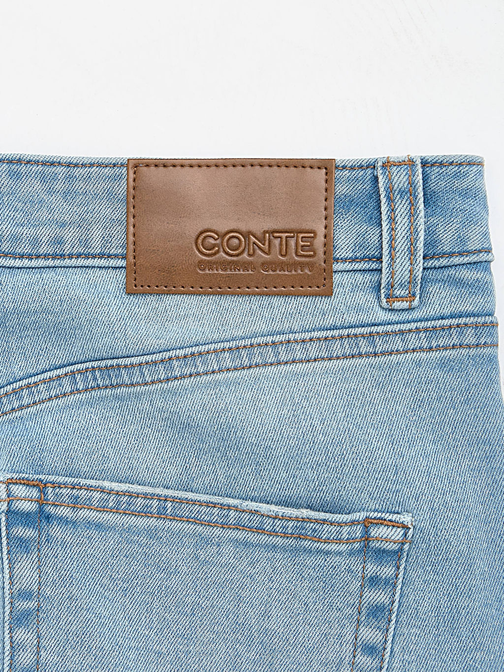 CONTE CON-730 Джинсы mom с легким эффектом потёртостей и разрушений light blue - Conte elegant фото 10