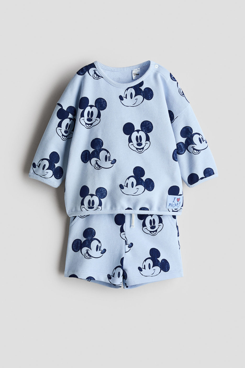 Conjunto de sudadera y pantal?n corto