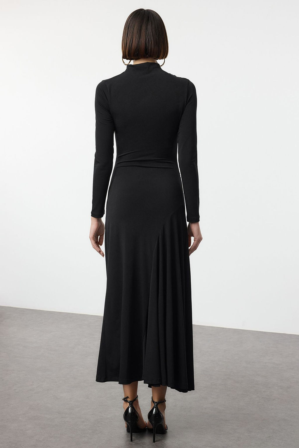 TRENDYOLMILLA Lacivert Fitted/Vucuda Oturan Dik Yaka Uzun Kollu Esnek Maxi Orme Elbise TWOAW25EL00099  фото 4