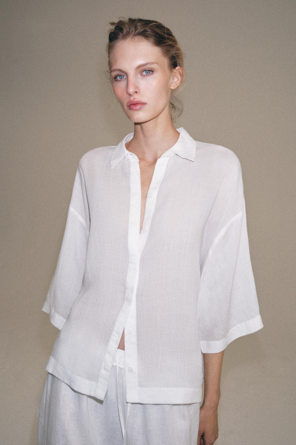 PANTAL?N LINO ABERTURAS ZW COLLECTION / Blanco - Zara фото 2