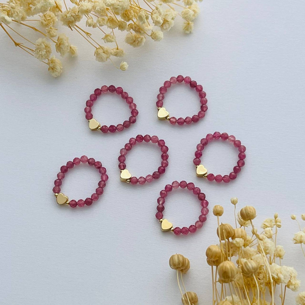 Кольцо на резинке из розового Турмалина 17 р.