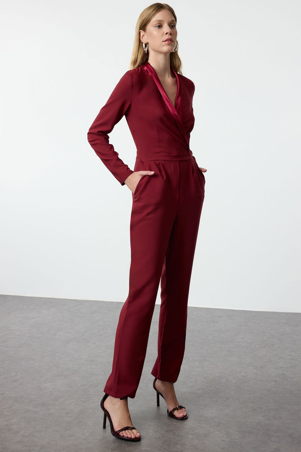 TRENDYOLMILLA Limited Edition Uzun Siyah Saten Yaka Detayl? Dokuma Tulum TWOAW23TU00052  фото 10