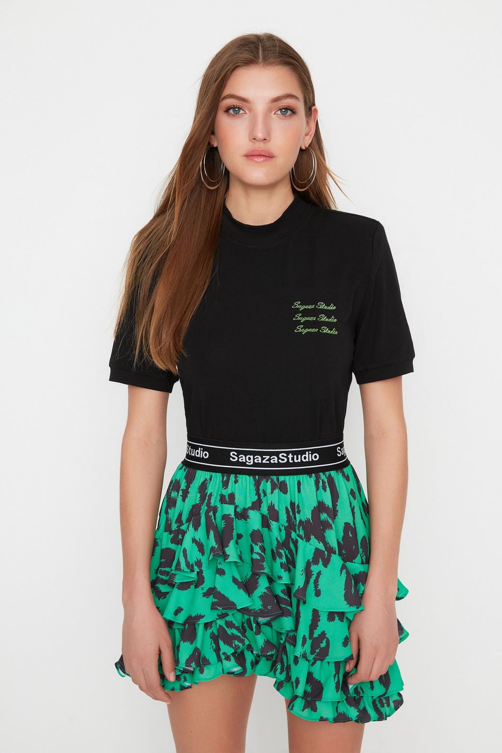 TRENDYOLMILLA X Sagaza Studio Siyah Nak?s Detayl? Orme T-Shirt TPRSS22TS00000 фото 2