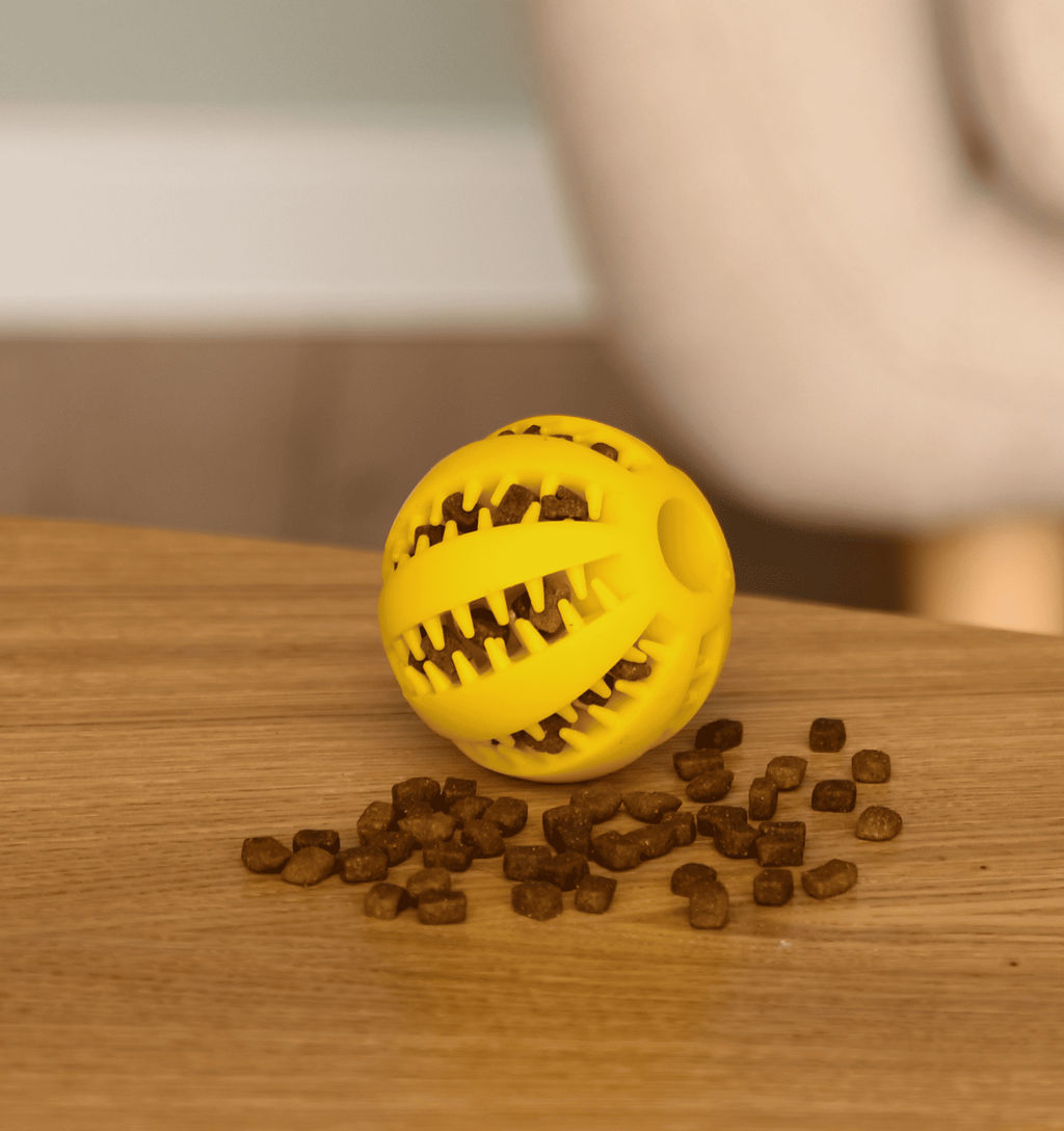 ВВА Жевательная игрушка мяч для собак и кошек, шарик для чистки зубов 7см, цвет в ассортименте 42 42 42