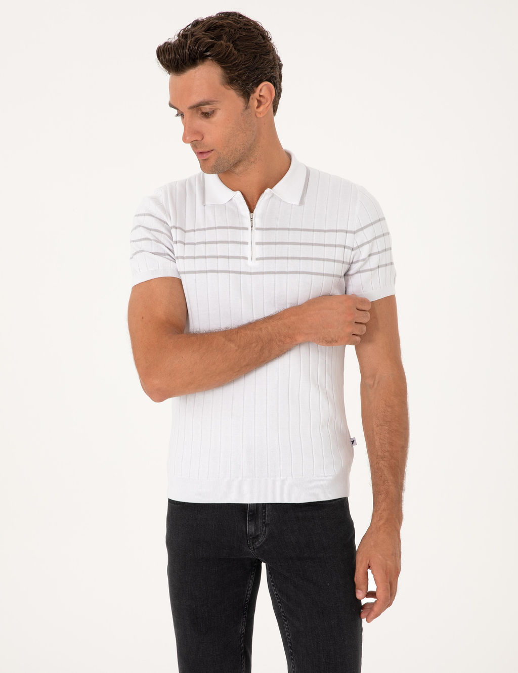 Beyaz Slim Fit %100 Pamuk Fermuarl_ Polo Yaka Triko T-shirt