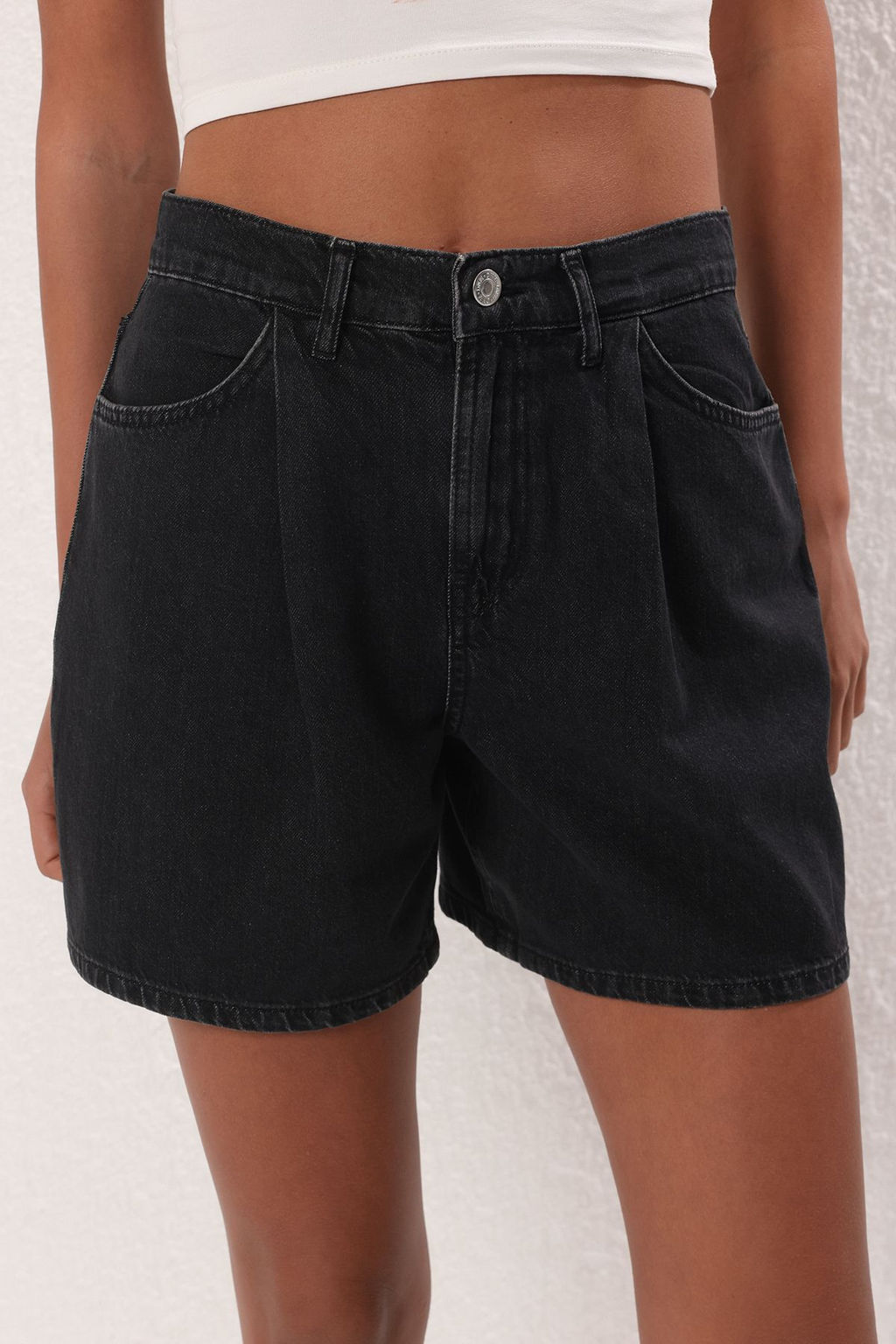 Trendyolmilla Mavi Yuksek Bel Pileli Denim Bermuda TWOSS25SR00179 фото 7