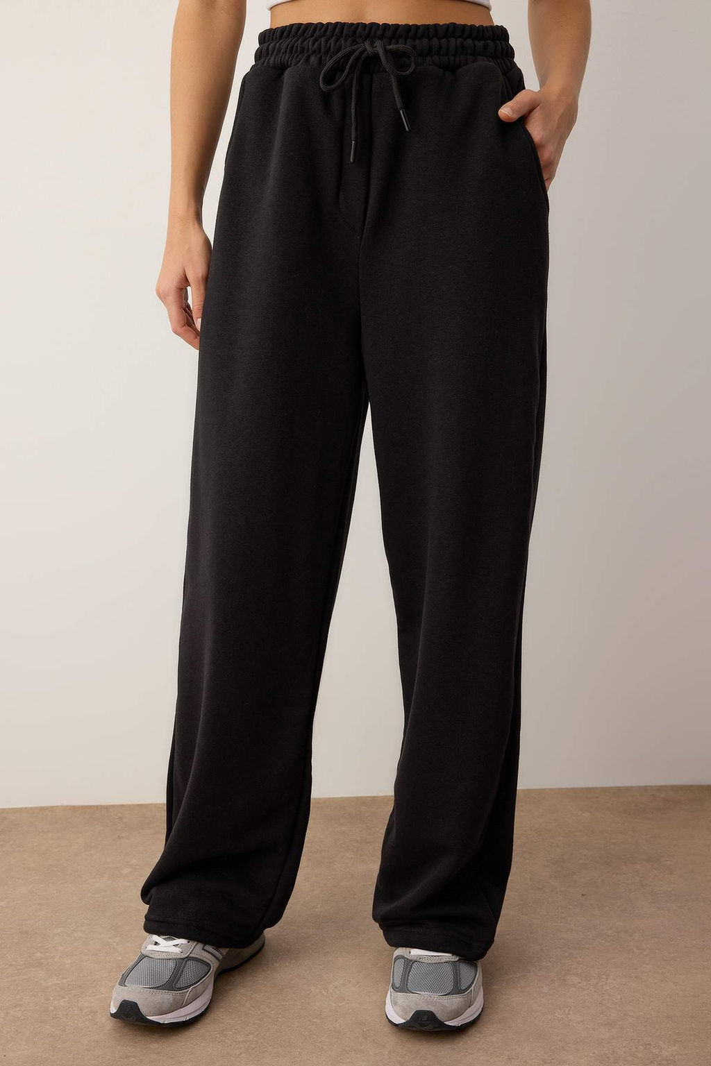 Siyah Beli Lastikli Basic Jogger Kordonlu Orme Esofman Alt? TWOAW26EA00016 - Trendyolmilla фото 8