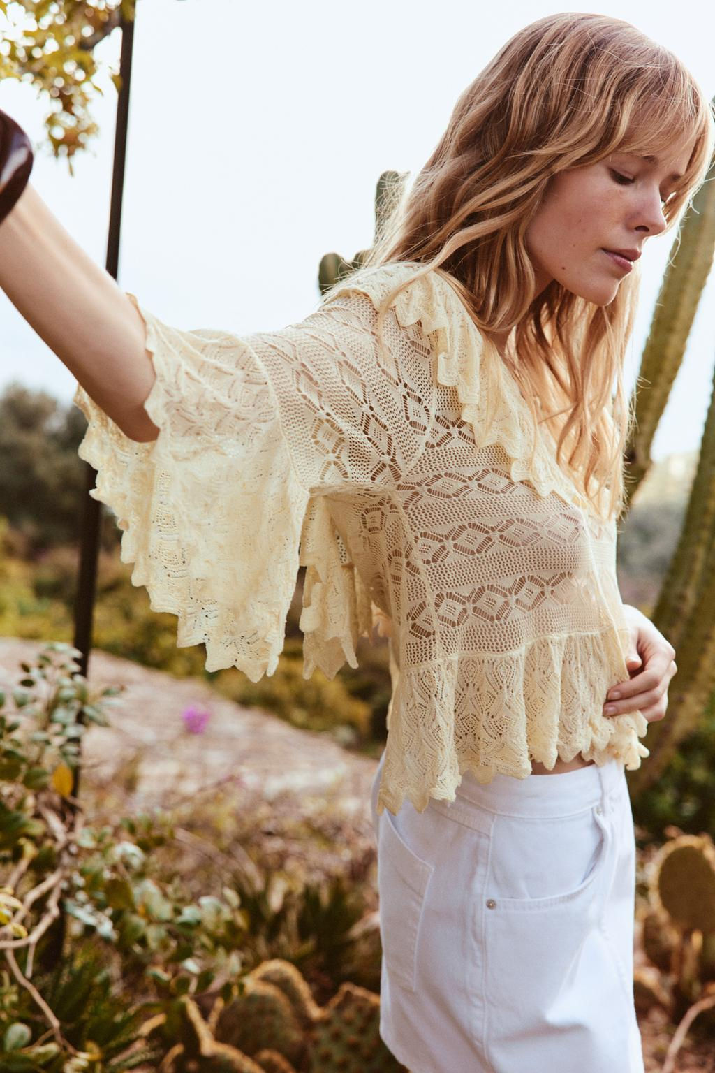 POINTELLE KNIT BLOUSE WITH RUFFLES - Zara фото 3