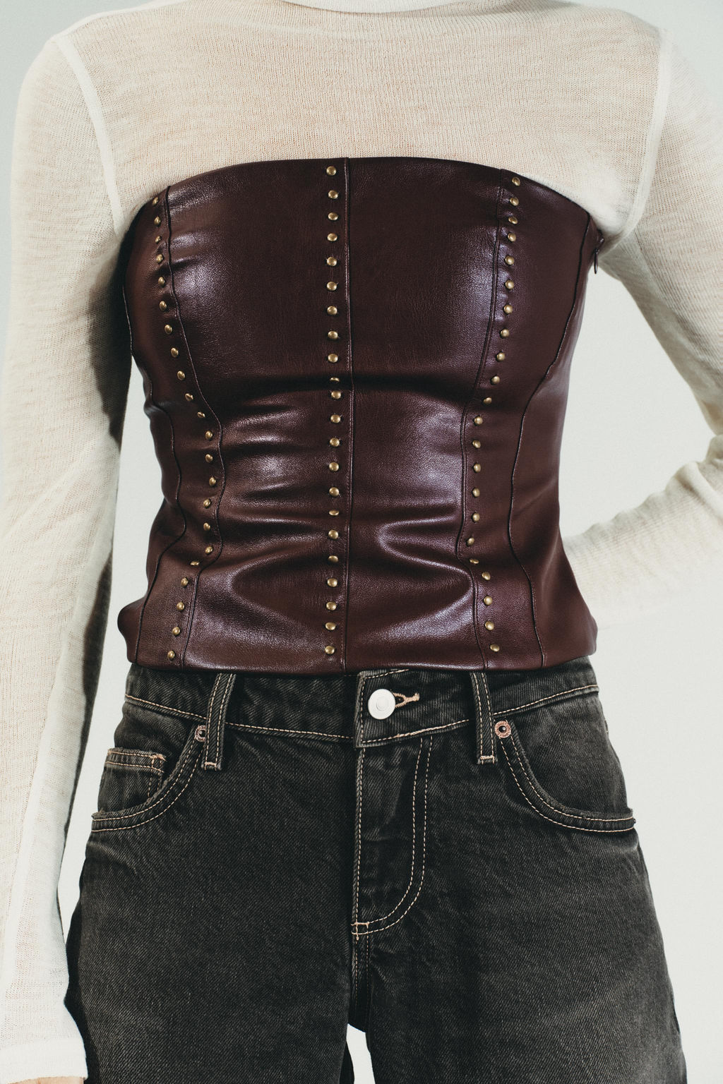 STUDDED FAUX LEATHER BANDEAU TOP - Zara фото 3