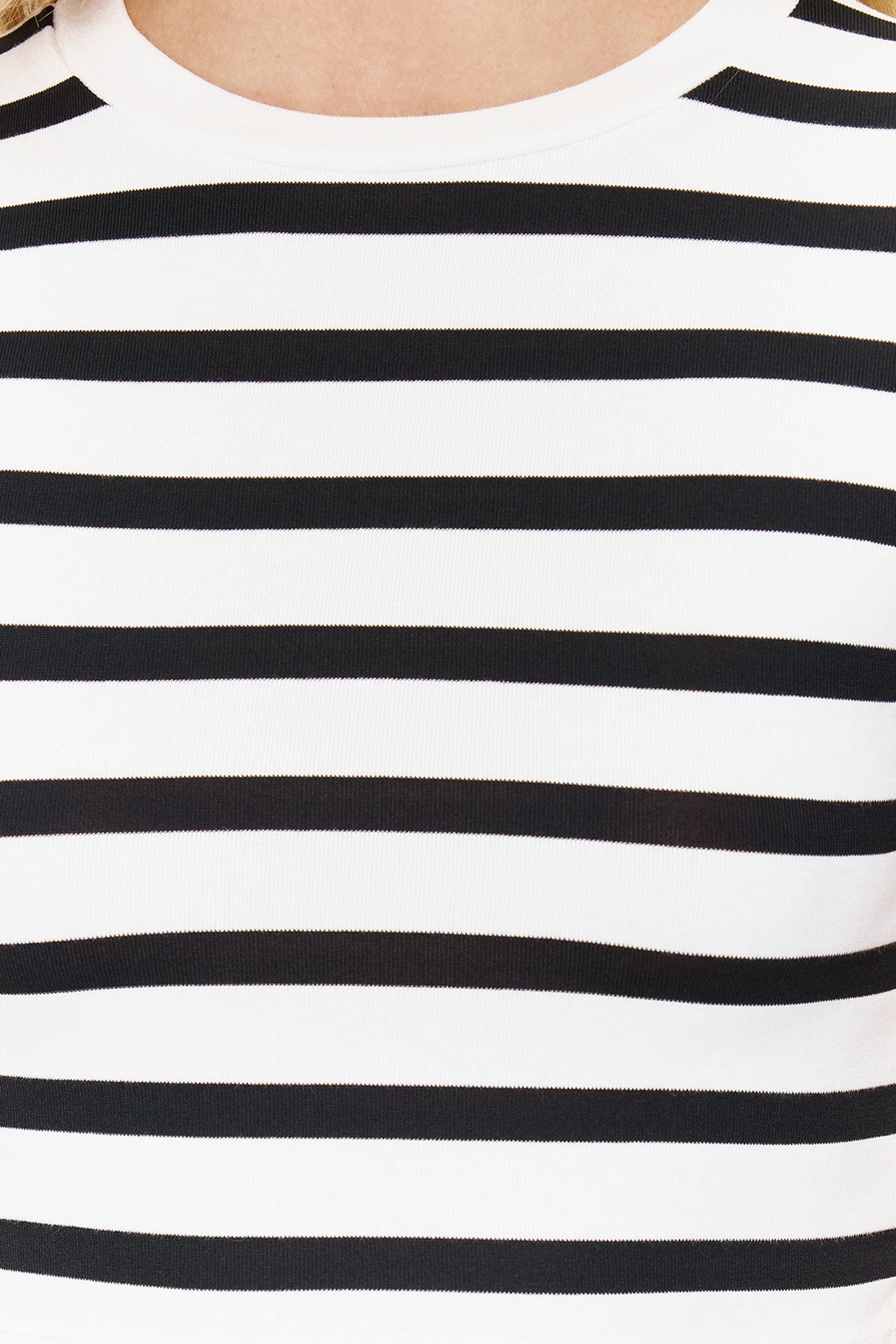 Trendyolmilla Premium Tas Ekru Cizgili Viskoz/Yumusak Kumas Crop Bisiklet Yaka Esnek Orme Bluz TWOSS23BZ00198 фото 43