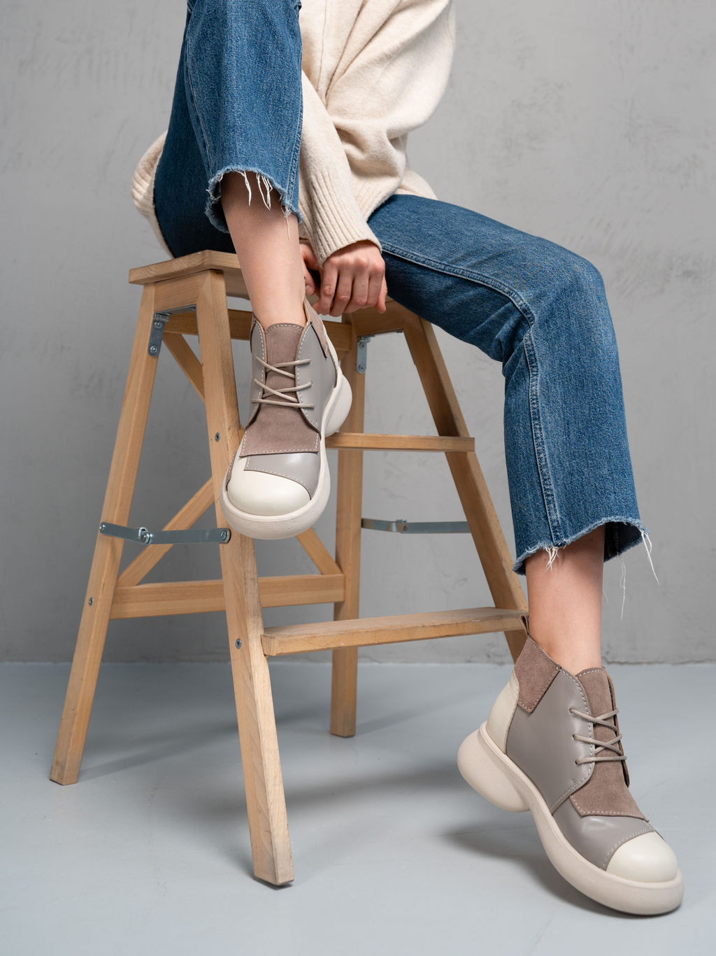 Ботинки 305.927be.Бежевый латте капучино замша/мех