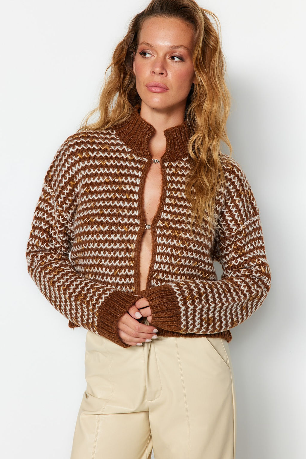 Kahverengi Yumusak Dokulu Degrade Triko H?rka TWOAW24HI00052