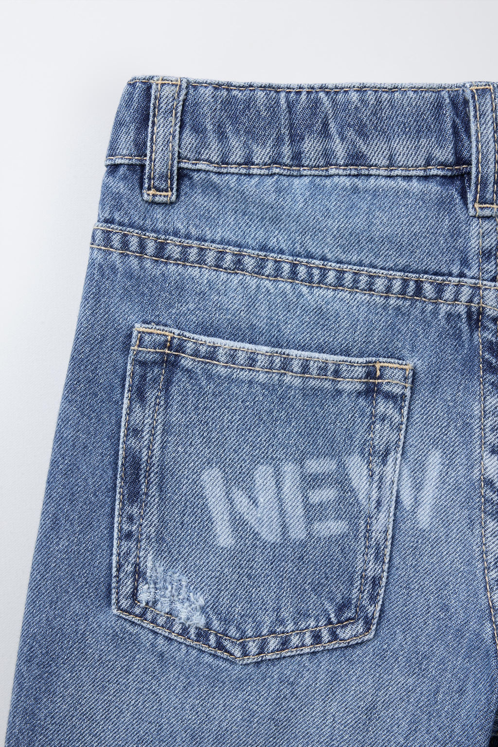 WIDE DENIM BERMUDA SHORTS WITH TEXT PRINT - Zara фото 4