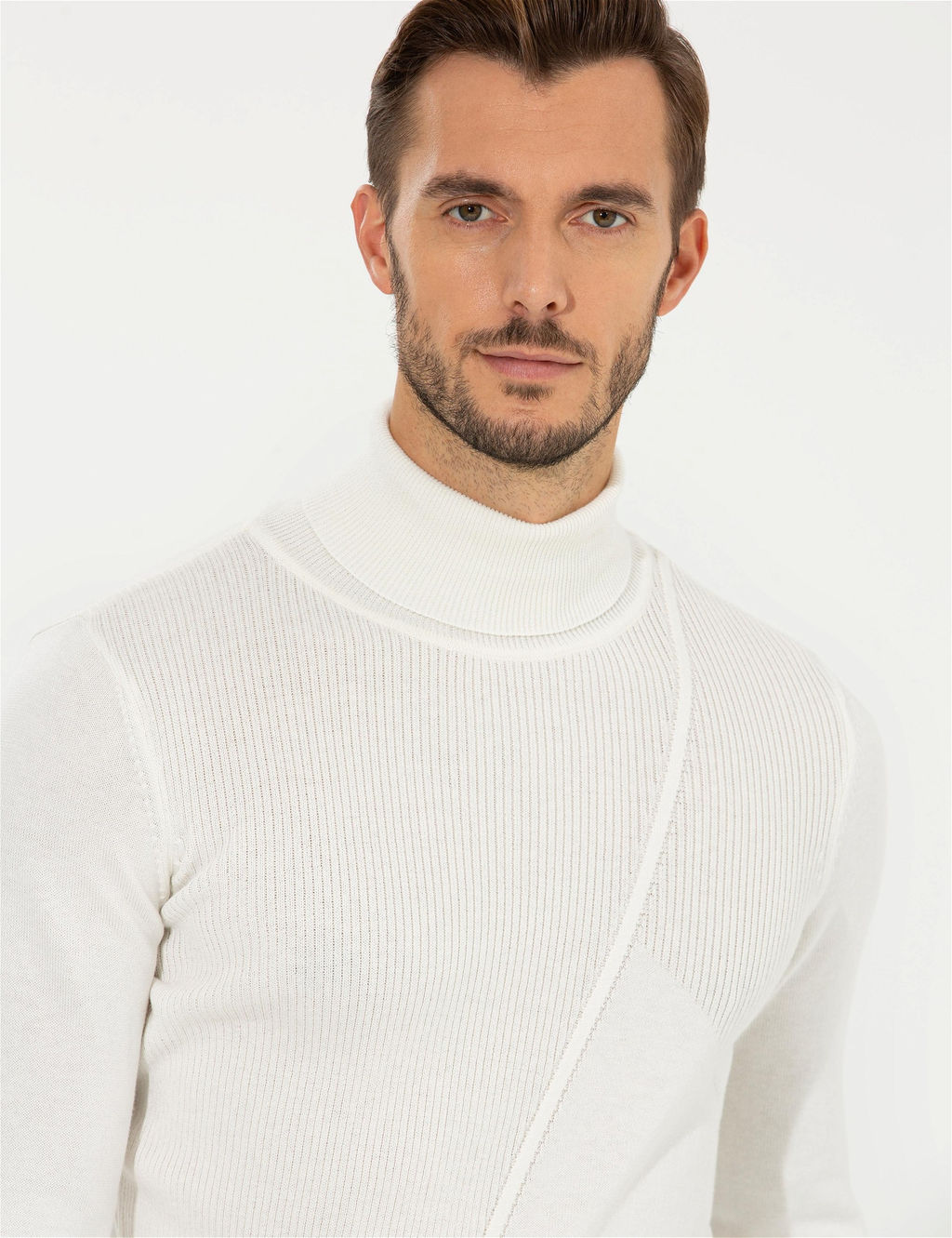Ekru Slim Fit Bal_k__ Yaka Triko Kazak