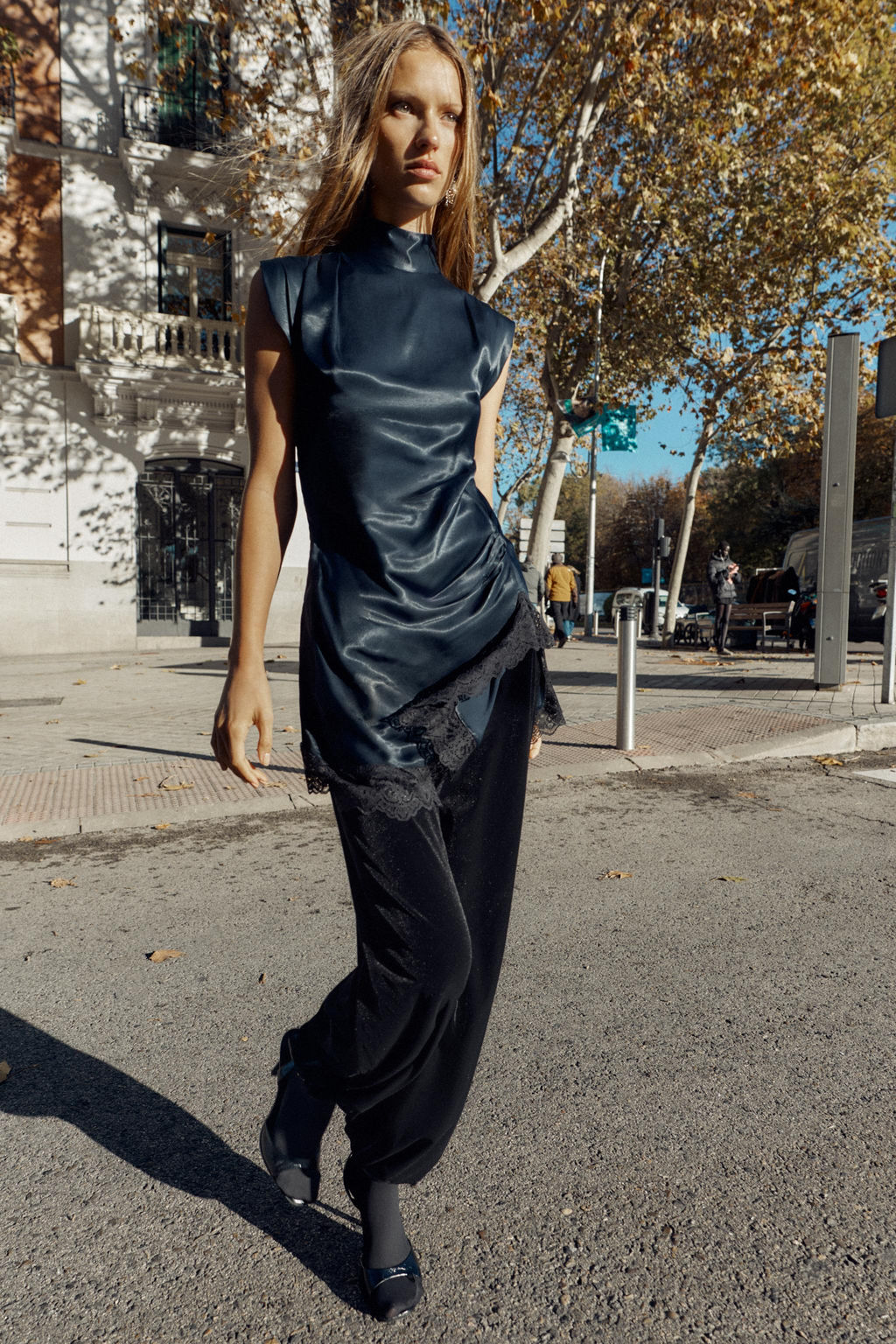 VELVET BALLOON TROUSERS