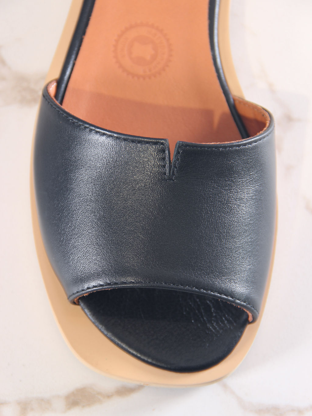 Босоножки 1024.110zbe.Черный+бежевый