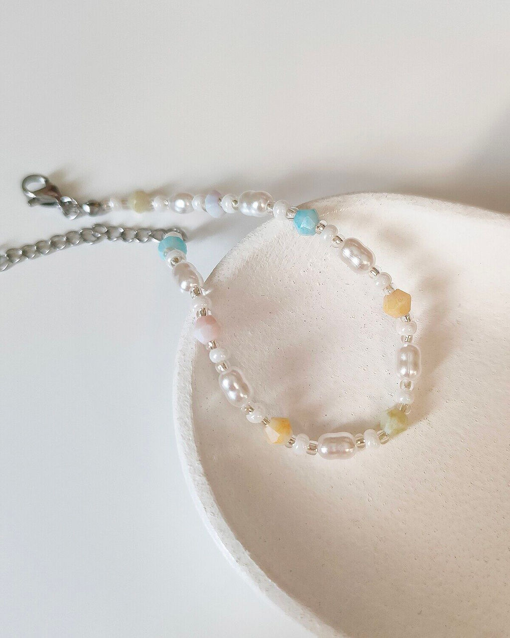 Браслет из бусин