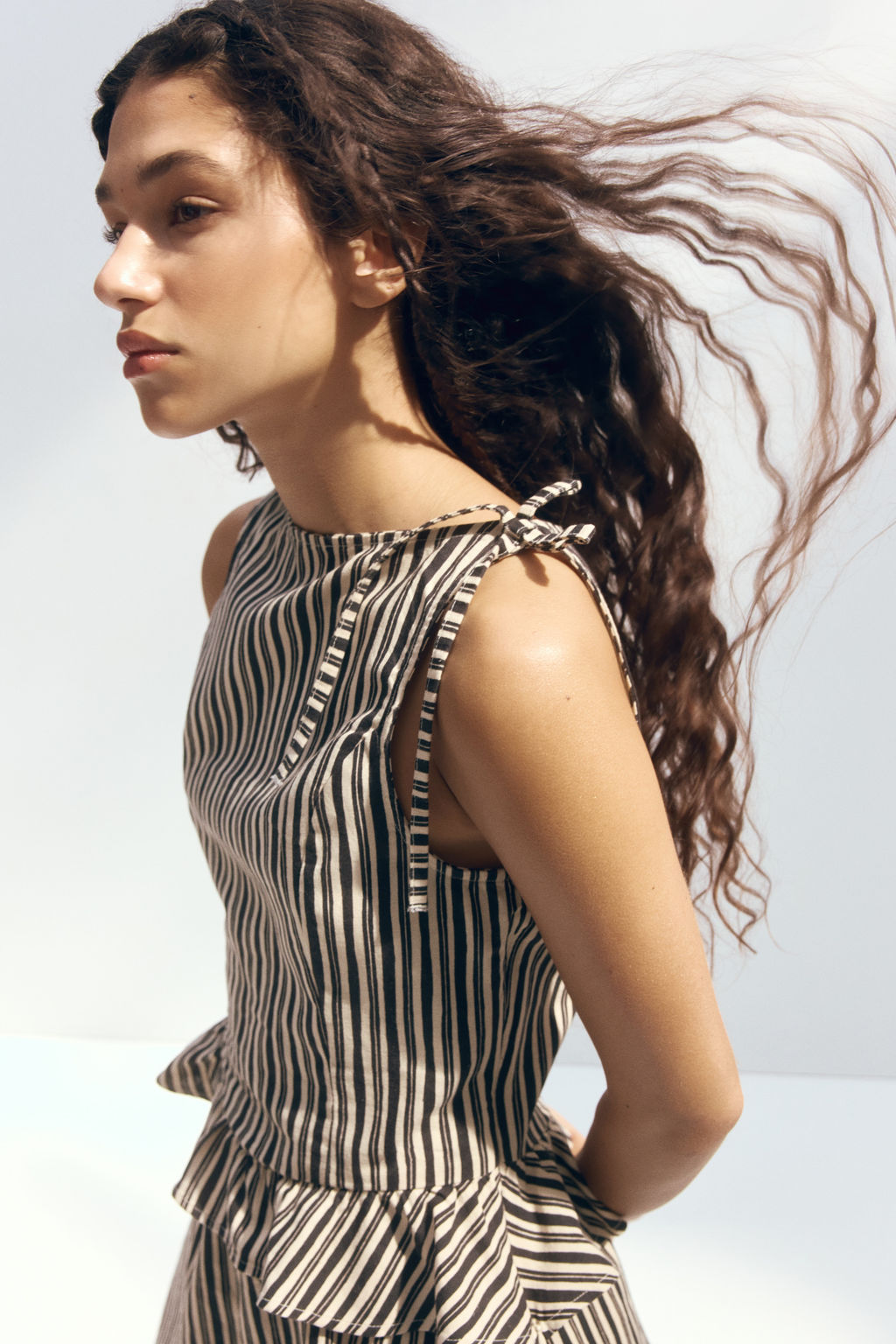Top en mezcla de lino con peplum - H&m фото 2