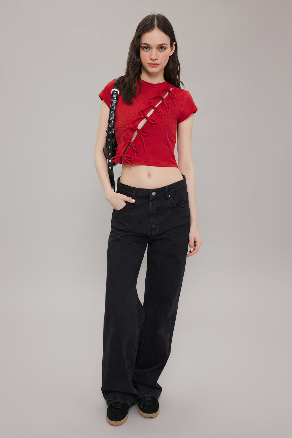 Trendyolmilla Siyah Baglama Fiyonk Detayl? Fitted/Vucuda Oturan Orme Bluz TWOSS25BZ00089