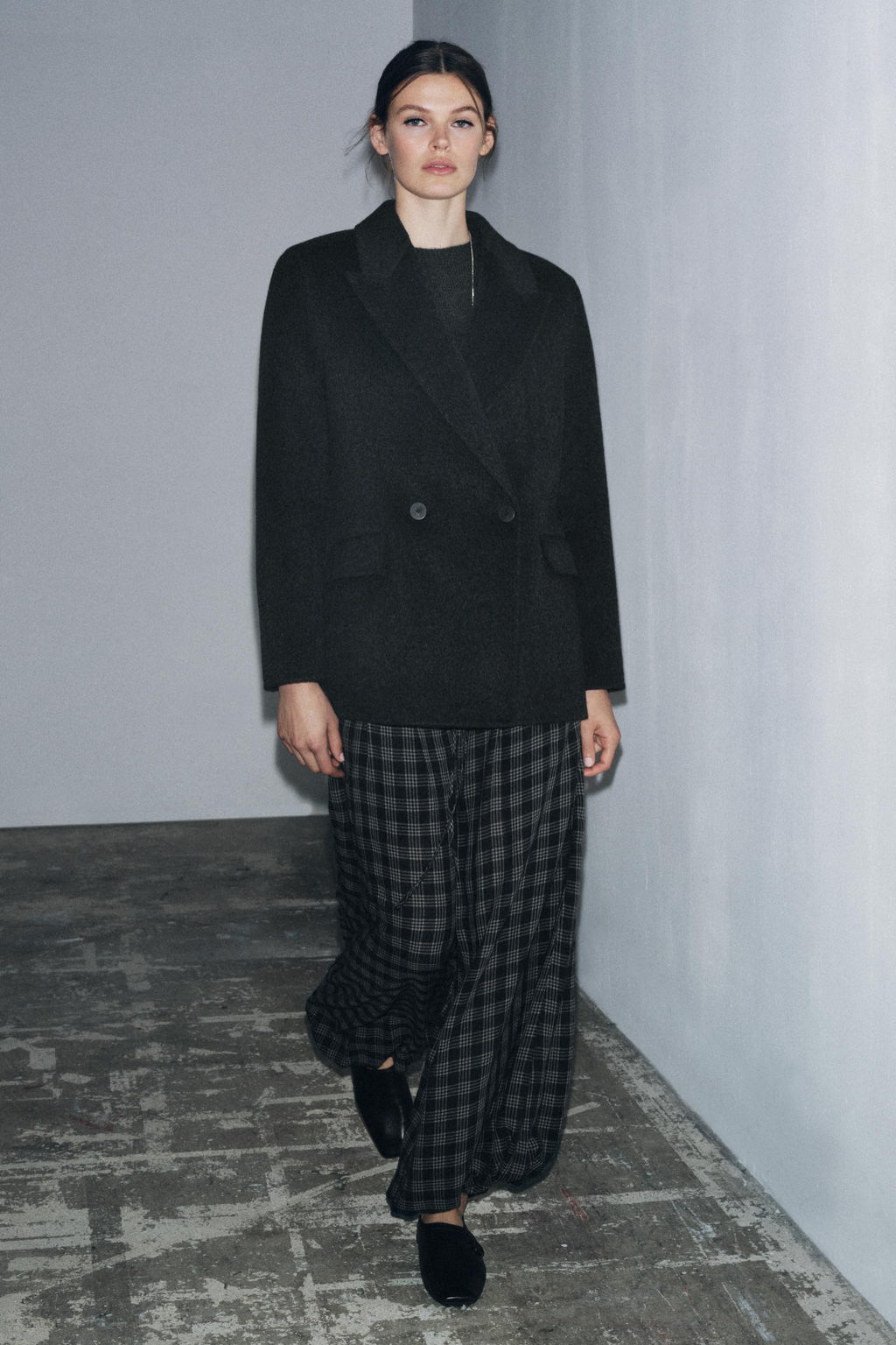 DOUBLE-BREASTED WOOL BLEND BLAZER ZW COLLECTION - Zara фото 2
