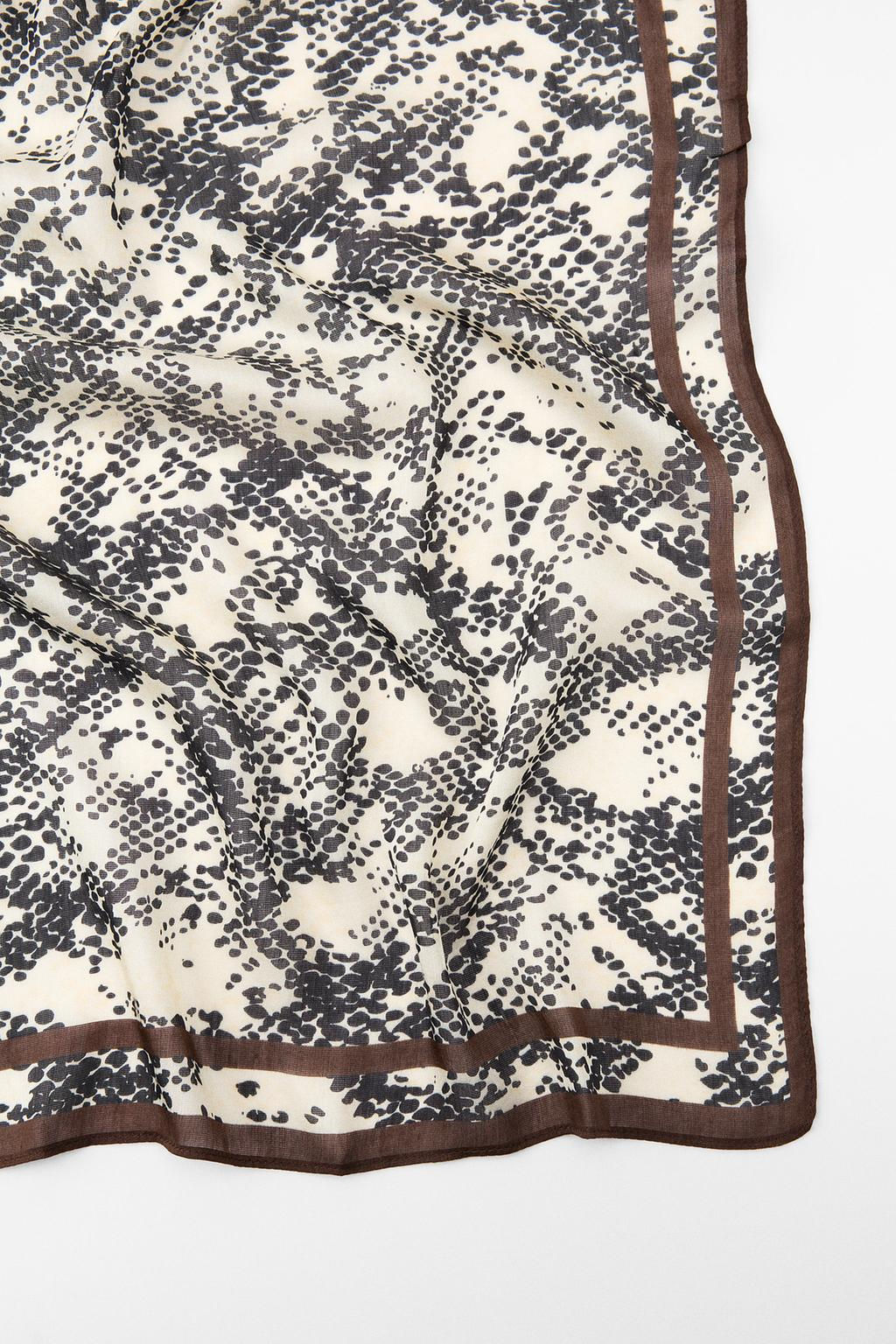 ANIMAL PRINT MODAL AND SILK SCARF - Zara фото 3