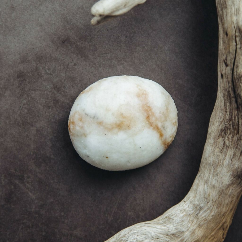 Твердый шампунь Honey bio shampoo 50 г - Mystic lake фото 2