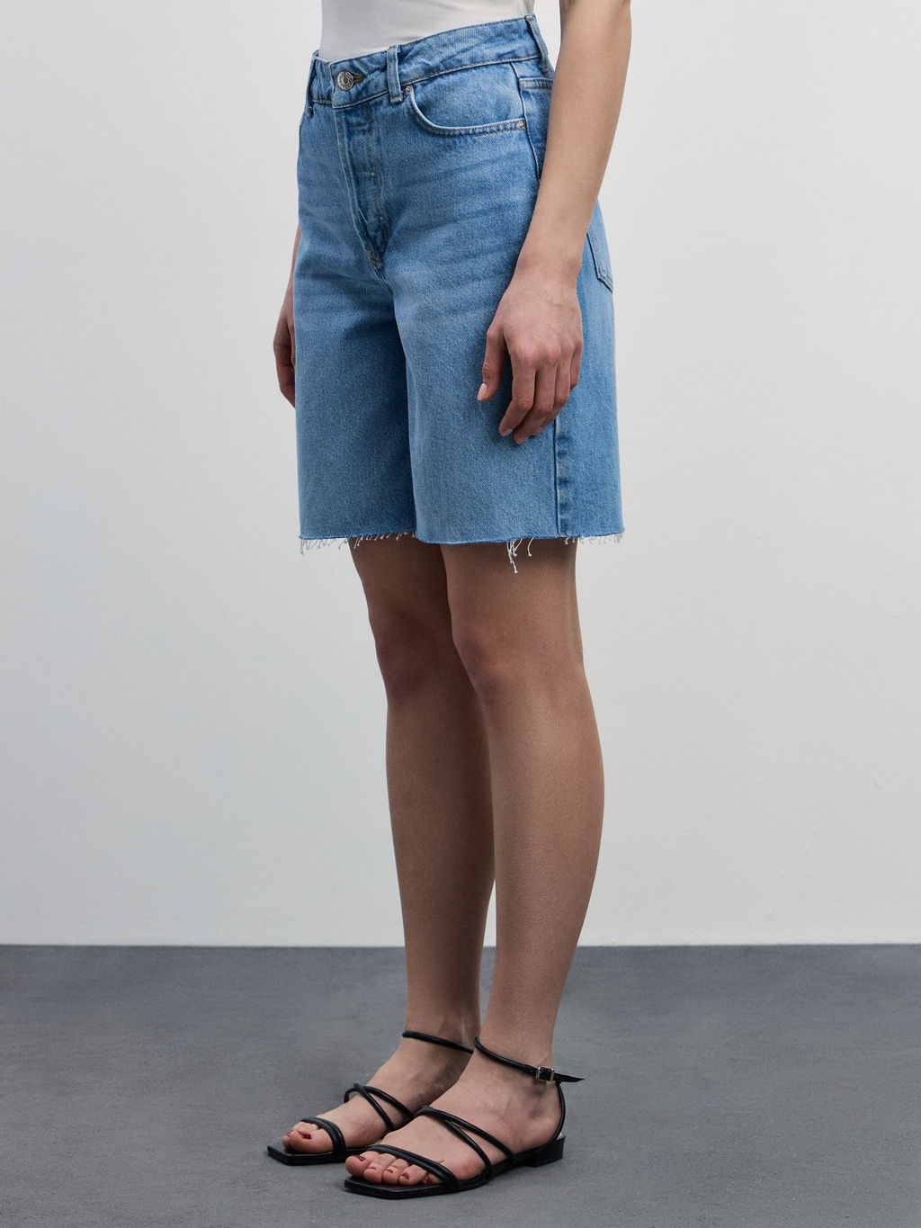 Джинсовые шорты прямые / Zarina  фото 4