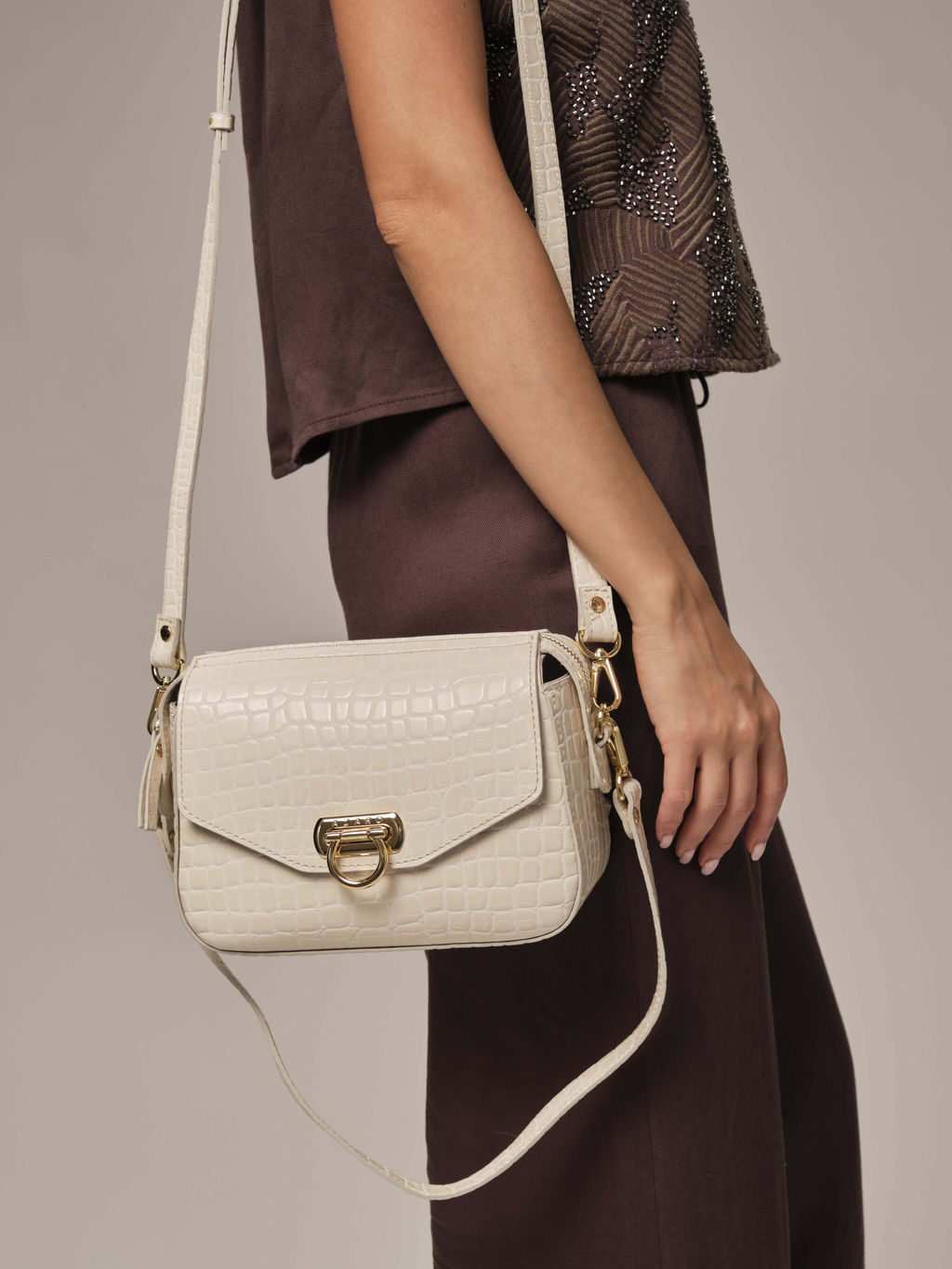 Женская сумка кросс-боди Azaro 3684 бежевый лен/мороко