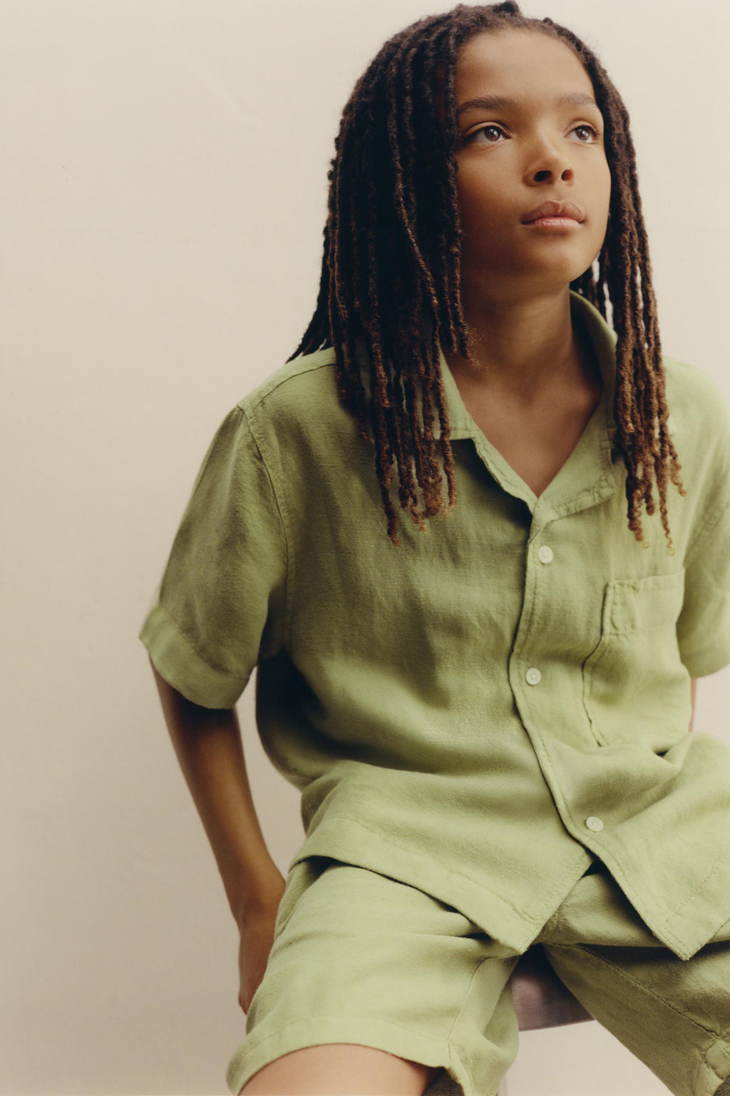 CAMISA FLUIDA CON LINO / Oliva