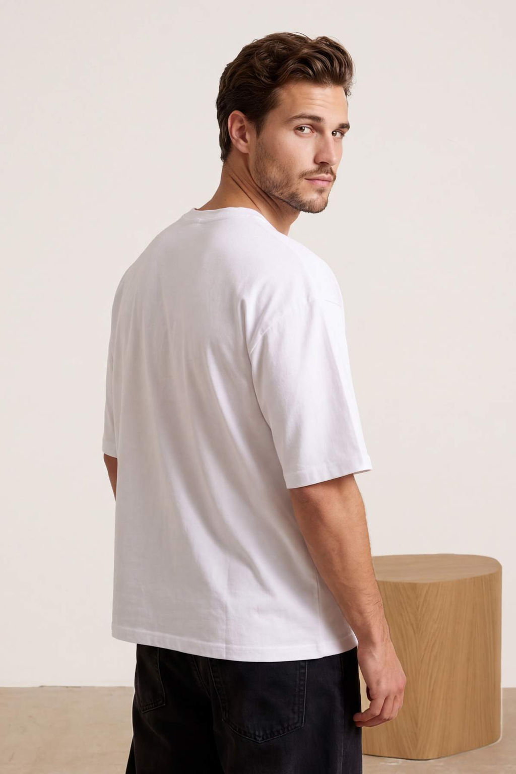 Beyaz Oversize/Genis Kesim Tavsan Nak?sl? %100 Pamuklu T-Shirt TMNSS23TS00243