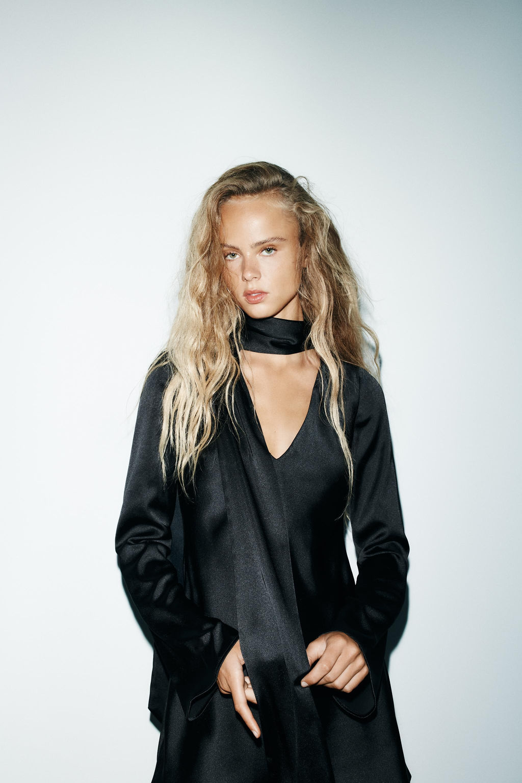 SATIN DRESS WITH FOULARD - Zara фото 2